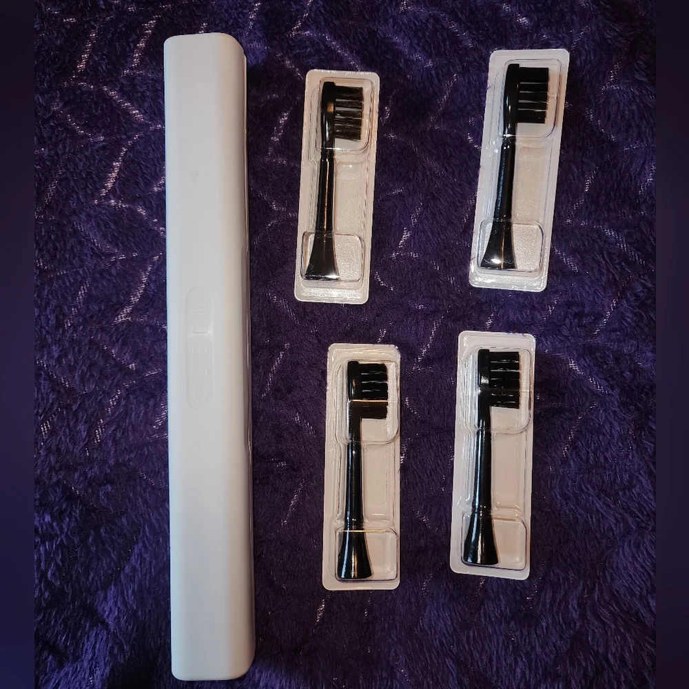 Gleem toothbrush replacements - Picture 1 of 2